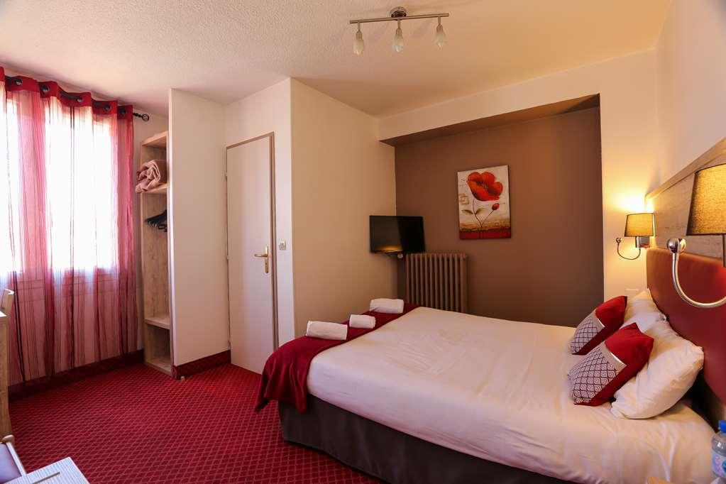 Brit Hotel Bleu Nuit Saintes Kamer foto