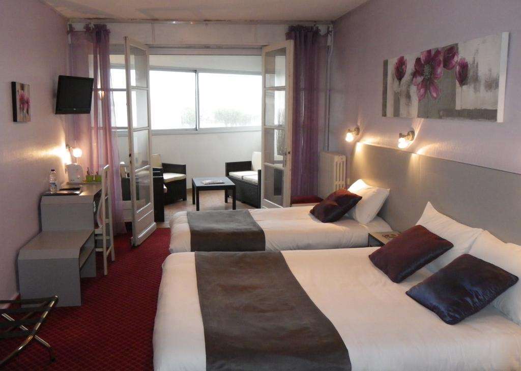 Brit Hotel Bleu Nuit Saintes Kamer foto